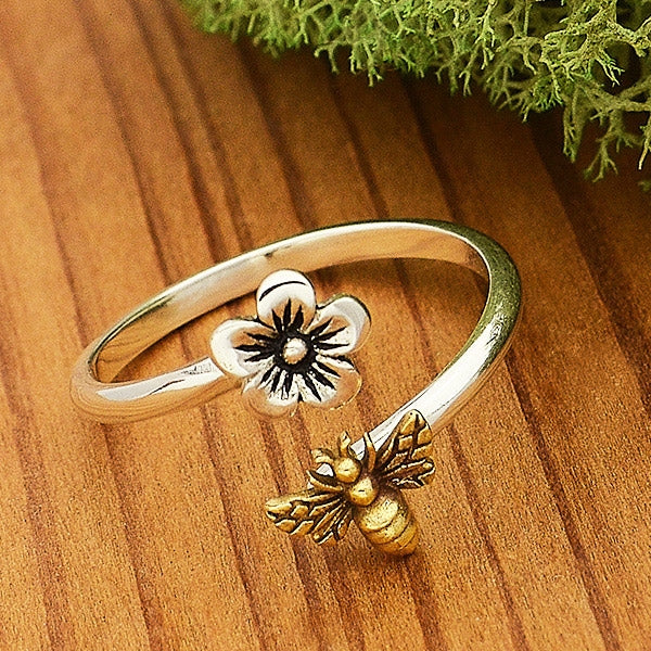 Adjustable Flower and Bee Ring - Poppies Beads n' More